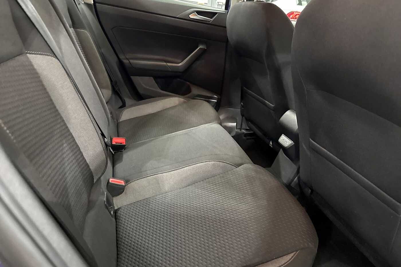 Volkswagen Polo Life 1.0 TSI 95PS 5-speed Manual 5 Door