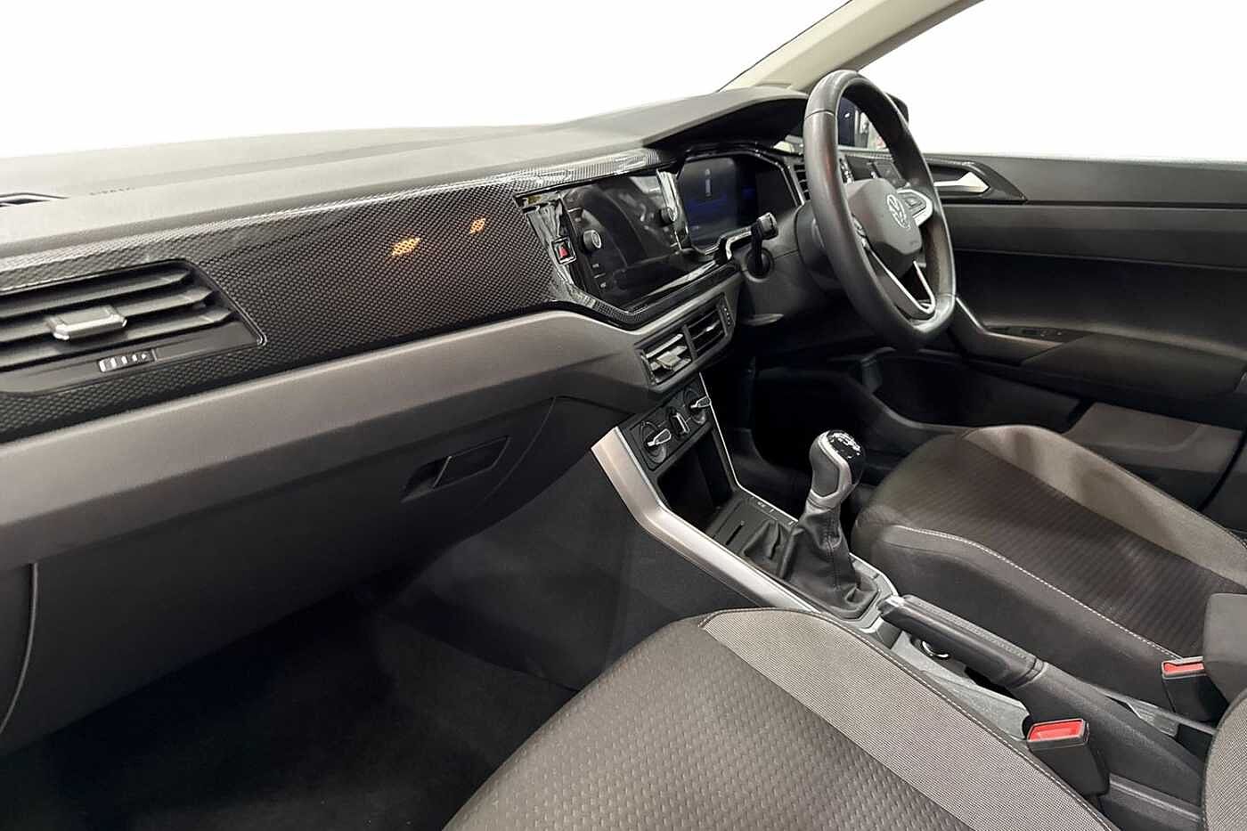 Volkswagen Polo Life 1.0 TSI 95PS 5-speed Manual 5 Door