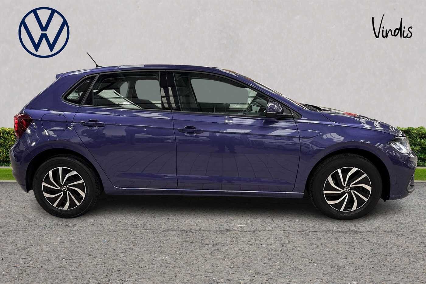 Volkswagen Polo Life 1.0 TSI 95PS 5-speed Manual 5 Door